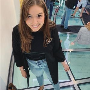 Meet your Posher, Andrea